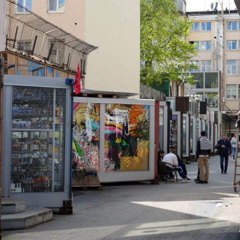 Zakupy i kawa w Lofty Etagi